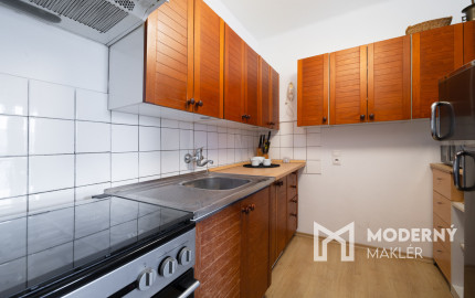 REZERVOVANÉ: Na predaj štýlový 3-izbový byt v centre Starej Turej