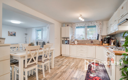 Na predaj priestranný 4-izbový rodinný dom v Malženiciach