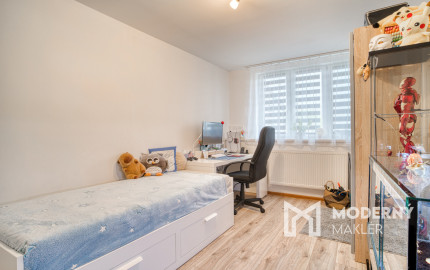 Na predaj priestranný 4-izbový rodinný dom v Malženiciach