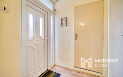 Na predaj rodinný dom vhodný na rekonštrukciu v Uhrovci