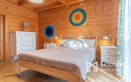 Na predaj dom snov–rodinné sídlo s jazierkom na kúpanie a panoramatickým výhľadom na Vysoké Tatry