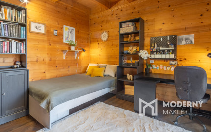 Na predaj dom snov–rodinné sídlo s jazierkom na kúpanie a panoramatickým výhľadom na Vysoké Tatry