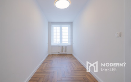 Na predaj luxusne zrekonštruovaný 3-izbový byt ulica Tyršová Humenné