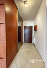 Kompletne zariadený 3-izbový byt s loggiou a garážovým státím v cene