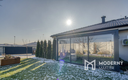 Na predaj kompletne zariadený rodinný dom vo Voderadoch