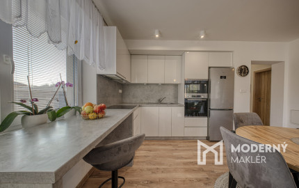 Na predaj kompletne zariadený rodinný dom vo Voderadoch