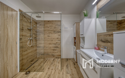 Na predaj kompletne zariadený rodinný dom vo Voderadoch