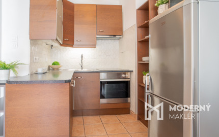 Na prenájom 2-izbový byt v tichej časti centra Malaciek