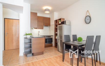 Na prenájom 2-izbový byt v tichej časti centra Malaciek