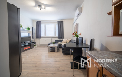 REZERVOVANÉ: Na predaj útulný 2-izbový byt vo Vrábloch