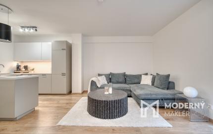 Na predaj zariadený 2-izbový byt s balkónom v Rovinke