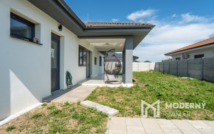 Na predaj novostavba s garážou a dvoma kúpeľňami v Senci