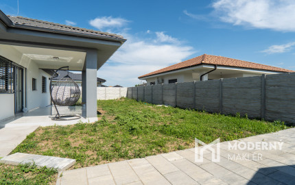 Na predaj novostavba s garážou a dvoma kúpeľňami v Senci