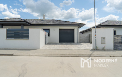 Na predaj novostavba s garážou a dvoma kúpeľňami v Senci