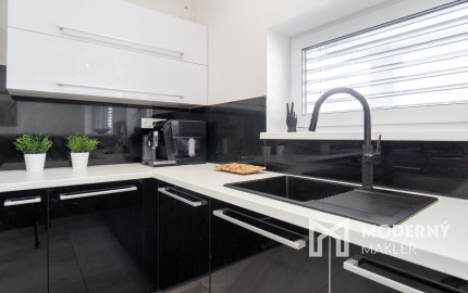 Na predaj novostavba s garážou a dvoma kúpeľňami v Senci