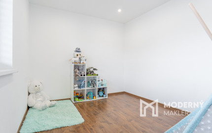 Na predaj novostavba s garážou a dvoma kúpeľňami v Senci