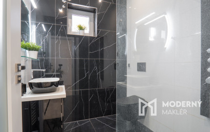 Na predaj novostavba s garážou a dvoma kúpeľňami v Senci