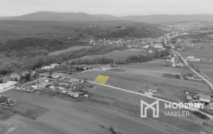 Na predaj pozemok v Pochabanoch