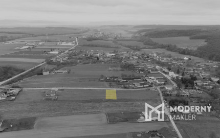 Na predaj pozemok v Pochabanoch