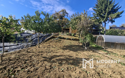 ZNÍŽENÁ CENA: Na predaj chata so záhradou v Bánovciach nad Bebravou