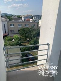 Na prenájom  veľký, zariadený 2 izb byt mestská časť SIHOŤ 1  v Trenčíne .