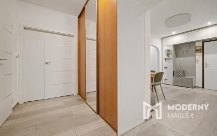 Na predaj  3-izbový byt s dvoma loggiami v Petržalke BA.