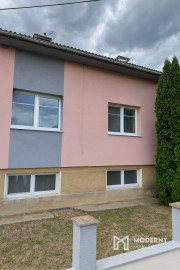 REZERVOVANÉ: Na predaj poschodový 5-izbový rodinný dom v obci Beluša