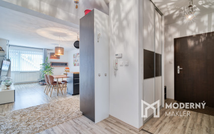 Na predaj veľkorysý 3-izbový byt s parkovacím státím v Rovinke