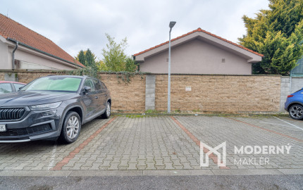 Na predaj veľkorysý 3-izbový byt s parkovacím státím v Rovinke