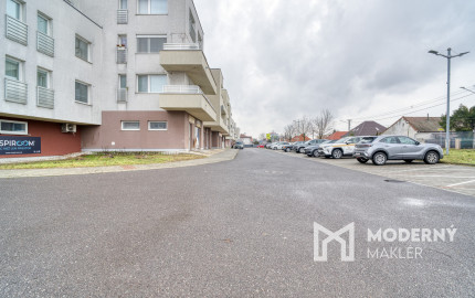 Na predaj veľkorysý 3-izbový byt s parkovacím státím v Rovinke