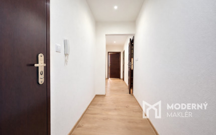 Na predaj zrekonštruovaný 2,5 izbový byt v Martine na Severe