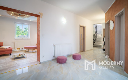 Na predaj priestranný rodinný dom v obci Zlaté Klasy