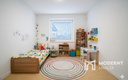 Na predaj dvojpodlažný rodinný dom s polyfunkciou v Trnave