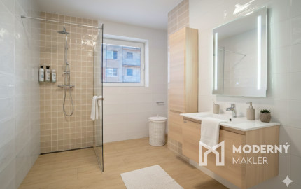 Na predaj dvojpodlažný rodinný dom s polyfunkciou v Trnave