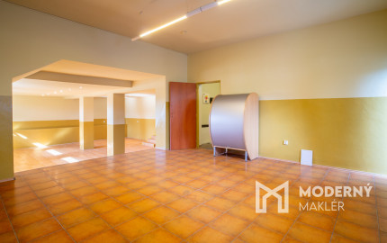 Na predaj dvojpodlažný rodinný dom s polyfunkciou v Trnave