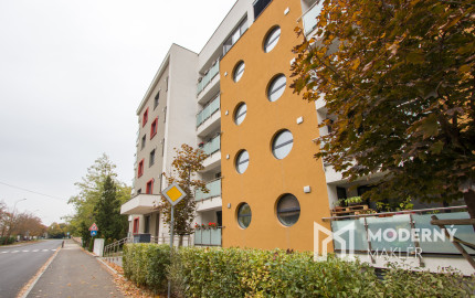 Na prenájom garážové státie v suteréne v Šamoríne