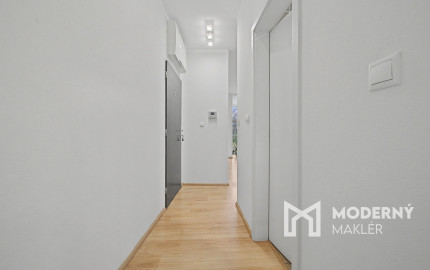 Na predaj 2-izbový byt so súkromnou záhradou v Žiline