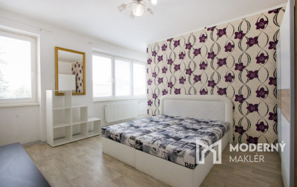 Na predaj dvojdom s rozľahlým pozemkom v centre obce Zlaté Klasy