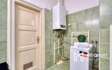 Na prenájom priestranný 4-izbový byt pri OC Nivy