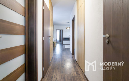 Na predaj štýlový 4-izbový rodinný dom v Hurbanovej Vsi