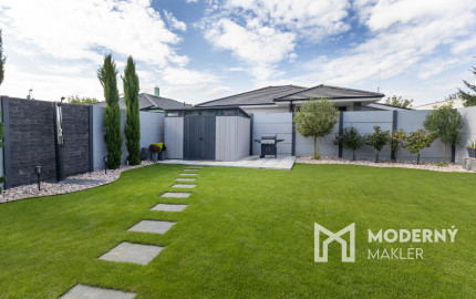 Na predaj štýlový 4-izbový rodinný dom v Hurbanovej Vsi