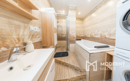 REZERVOVANÉ: Na predaj 3-izbový zrekonštruovaný byt v Poprade