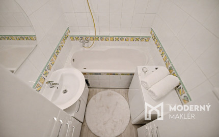 Na predaj  3-izbový byt s dvoma loggiami v Petržalke BA.