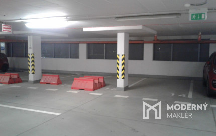 Na prenájom garážové státie pri komplexe Tammi, Dúbravka