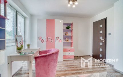 Na predaj rodinný dom s rozľahlým pozemkom v Kostolišti