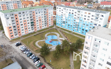 Na predaj 3,5 - izbový byt v meste Sereď