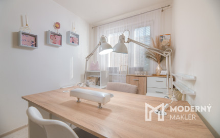 Na predaj krásne zrekonštruovaný 4-izbový byt v Trenčíne