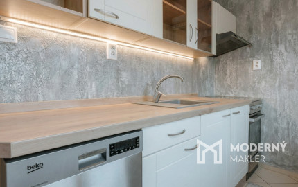 Na prenájom kompletne zariadený 2-izbový byt v centre Martina