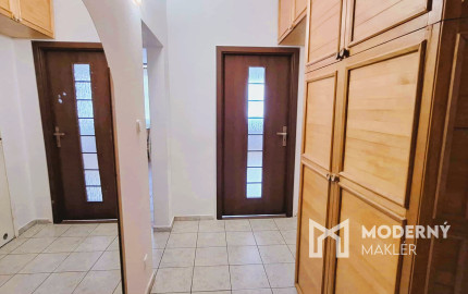 Na prenájom čiastočne zariadený 2-izbový byt v Bánovciach nad Bebravou