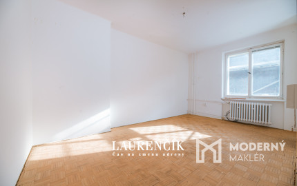 PREDANÉ | 1-izbový byt v Trenčianskych Tepliciach s investičným potenciálom